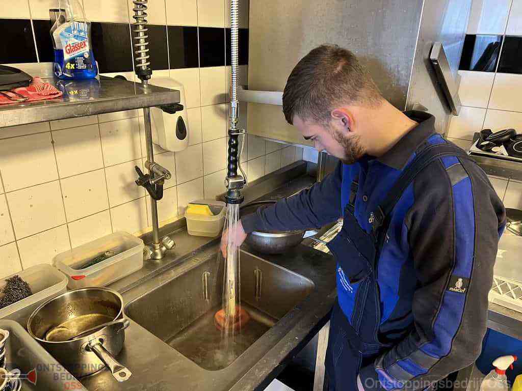 Gootsteen Ontstoppen Oss Gootsteen Ontstoppen Oss